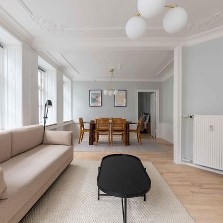 Spacious Tivoli Gardens Apartment W 3 Bedrooms Koppenhága Kültér fotó