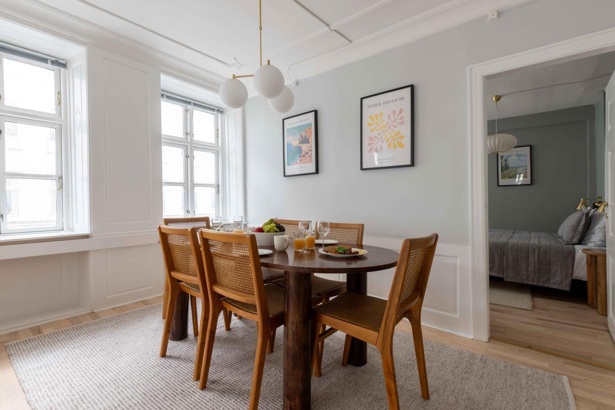 Spacious Tivoli Gardens Apartment W 3 Bedrooms Koppenhága Kültér fotó