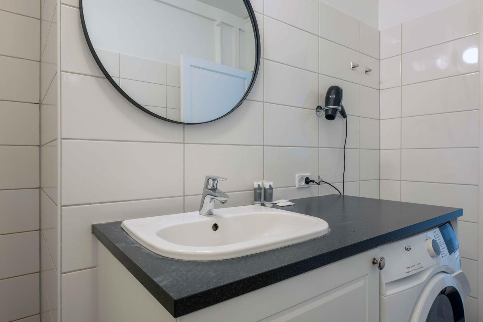 Spacious Tivoli Gardens Apartment W 3 Bedrooms Koppenhága Kültér fotó