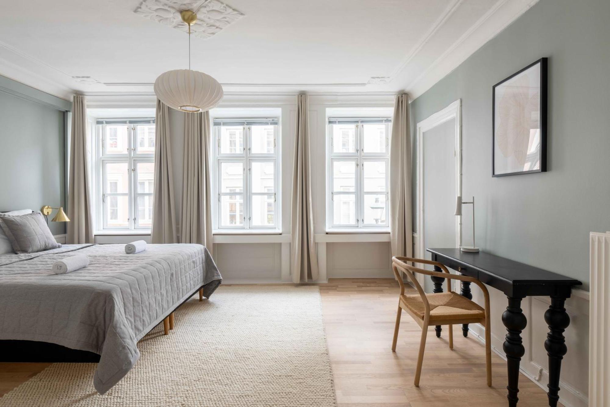 Spacious Tivoli Gardens Apartment W 3 Bedrooms Koppenhága Kültér fotó